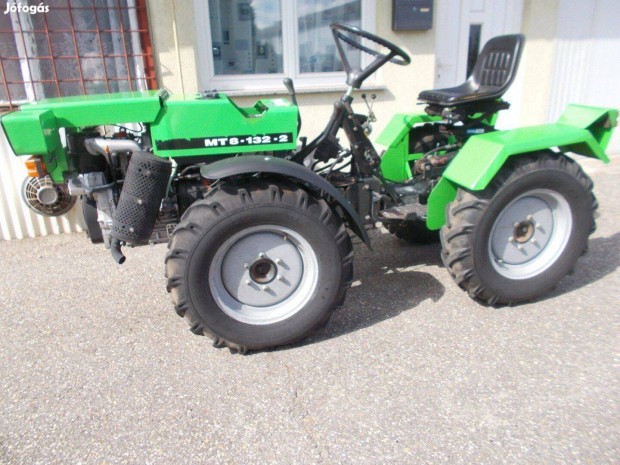 Tz4k mt8 traktor ujszerü állapotban eladó