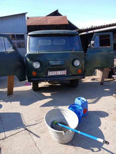 UAZ 452 billens
