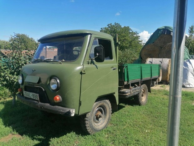 UAZ 452 elad
