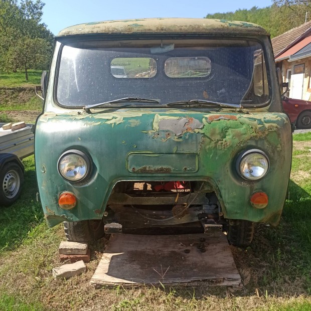 UAZ 452 plats 