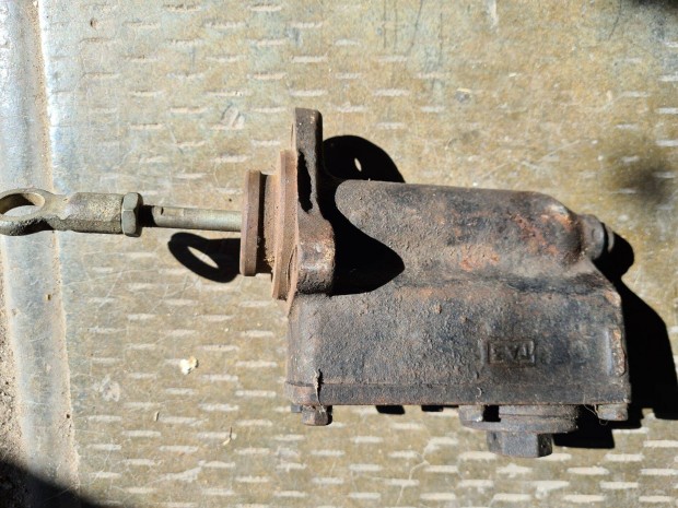 UAZ Vegyes Alkatrész