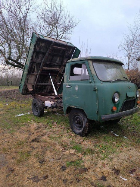 UAZ gaz 452 elad