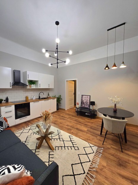 �JLIP�TV�ROS XIII. KER�LET EGYIK LEGKEDVELTEBB R�SZ�N A HEGED�S GYULA