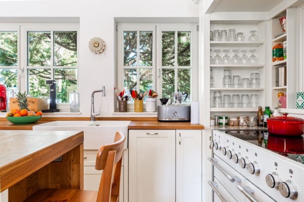 �JSZER� �LOMOTTHON hatalmas CSODASZ�P telken