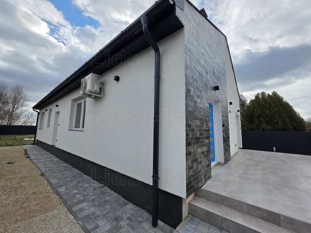 �J �P�T�S� NYARAL�