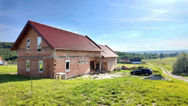 J pts SZERKEZETKSZ ikerhz Fertrkoson, mess panormval