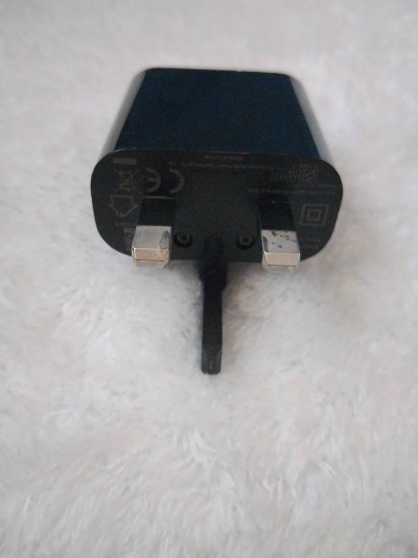 UK/Anglia Adapter Fekete - j -