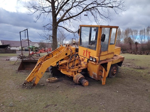 UN 053 bontott alkatr�szek