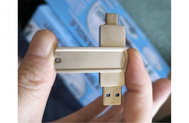 USB-A s USB-C 3.0 pendrive 32GB 2500 Ft