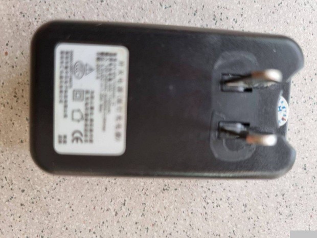 USB USA Adapter Mobil Akku tlt 220 V USA/EU Eurpa dugval is csatla
