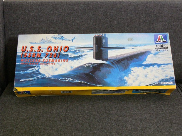 U:S:S: Ohio (SSBN 726) Nuclear Submarine 1:350 Italeri 552 sszep