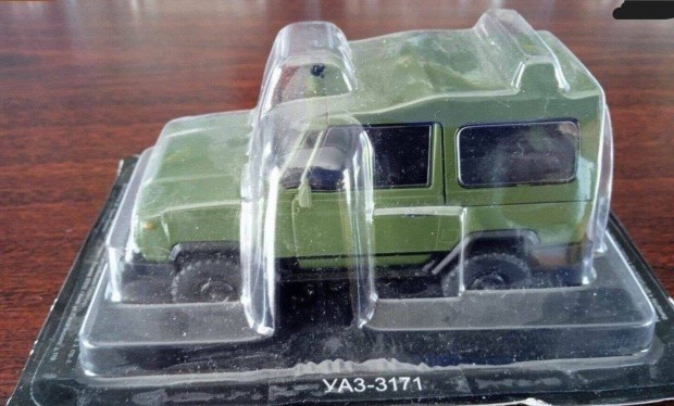 Uaz 3171 kisauto modell 1/43 Elad