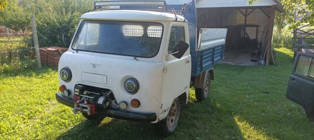 Uaz 452 billencs