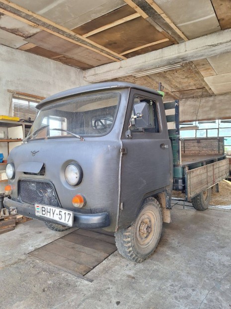 Uaz 452 plats