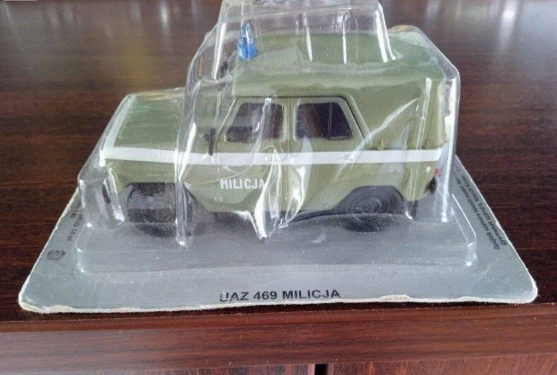Uaz 469 milicia "kultowe" DEA kisauto modell 1/43 Elad