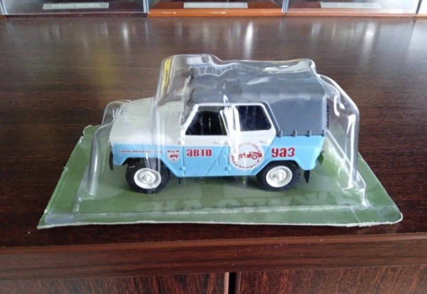 Uaz 469b Elbrus krosz kisauto modell 1/43 Elad