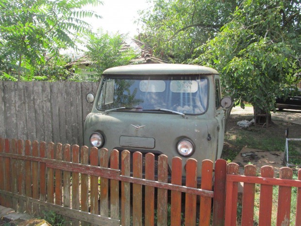 Uaz -platós 4x4 terepes