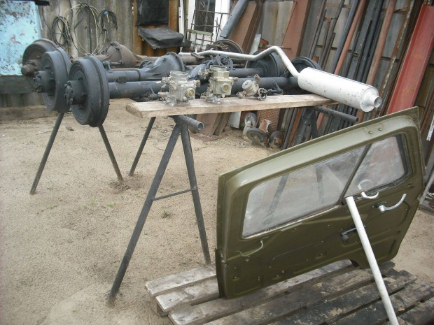 Uaz alkatr�szek elad�