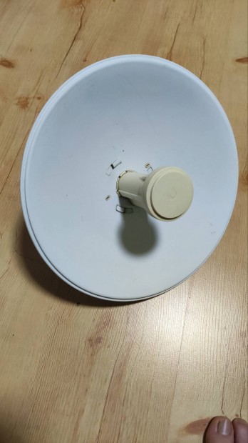 Ubiquiti Powerbeam M5 300 kltri 5GHz AP/Kliens