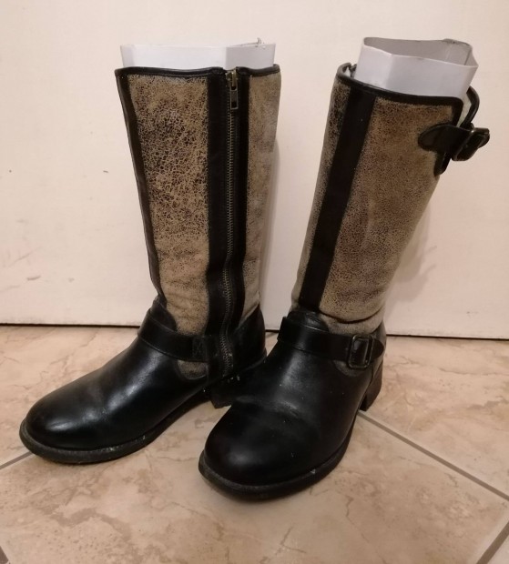 Ugg br csizma gyapj blssel 38 elad