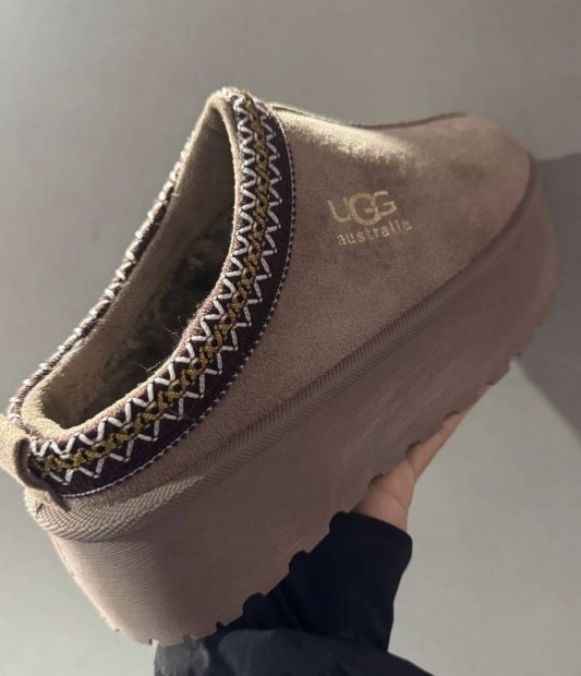 Ugg cip (38)