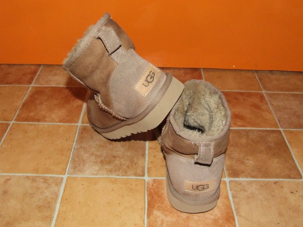 Ugg csizma 37 mret