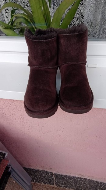 Ugg csizma tkletes llapotban 