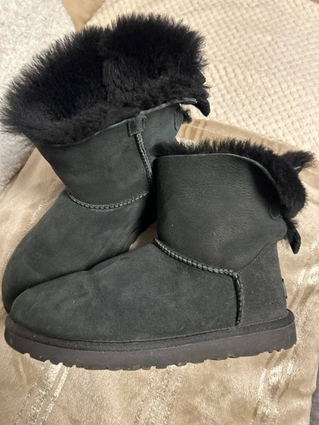 Ugg mini bailey