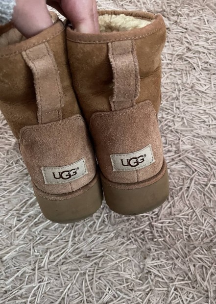 Ugg ni csizma