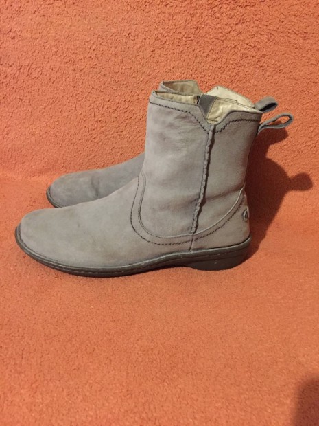 Ugg velr csizma 41-es