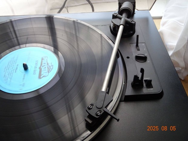 Uher UTT-222 Hi-Fi Lemezjátszó