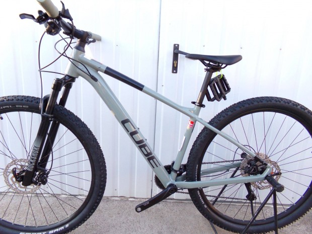 Új 0Km-es 29" Cube Attention férfi MTB tárcsafék, 2x11, Rockshox Air t