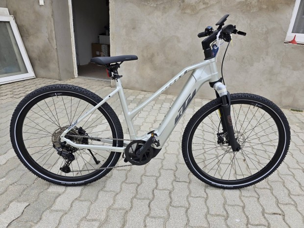 j 0km-es KTM Macina Cross 720, Bosch 750wh ebike elektromos kerkpr