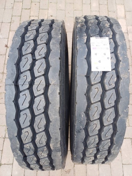 j 11R22.5 kormnyzott kamion teheraut billencs Hankook AM09 gumi