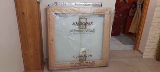 j 120x120 b-ny fa Scumacher ablak jobbos