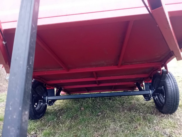 Új 140x250 erős laprugós lengéscsillapítós utánfutó eladó!