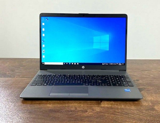 j 15" HP laptop Intel Core i5 bivalyers processzor, WIN11, 2 v gari
