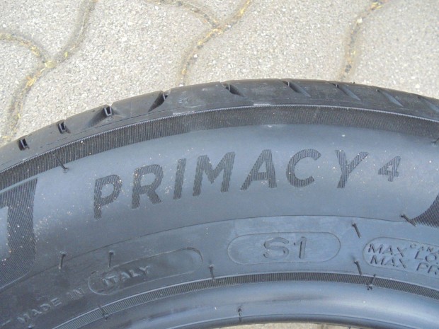 �j 165/185 R 15- Michelin ny�ri gumi p�rban vagy garnit�r�ban