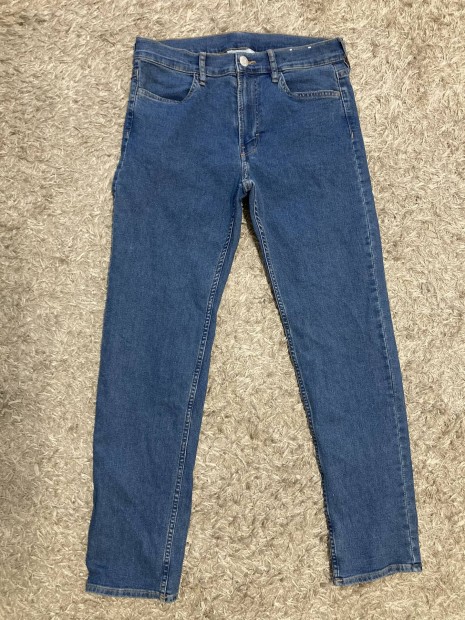 j 170-es H&M farmer