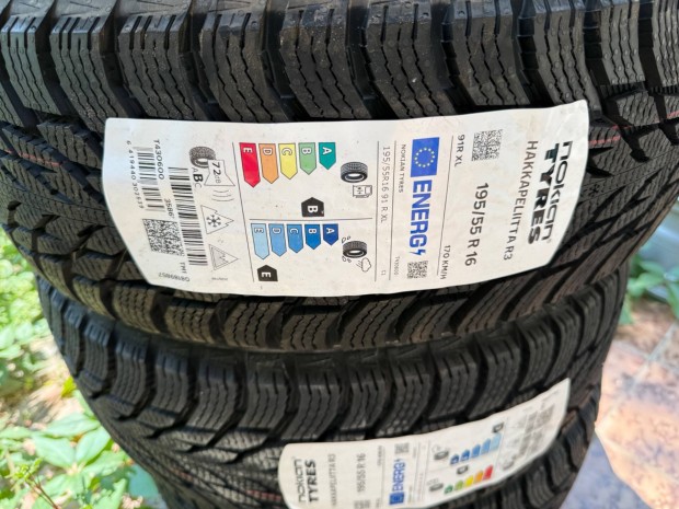 Új 195/55r16 Nokian téli gumik