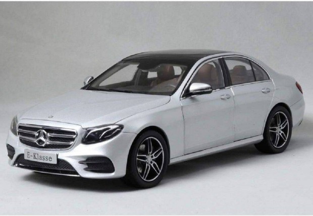 Új 1:18 Mercedes E-klasse AMG line - Gyári dobozos autó modell (BMW