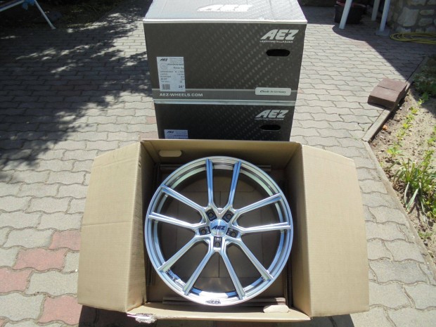 j 20-as Nmet alufelni dobozban elad