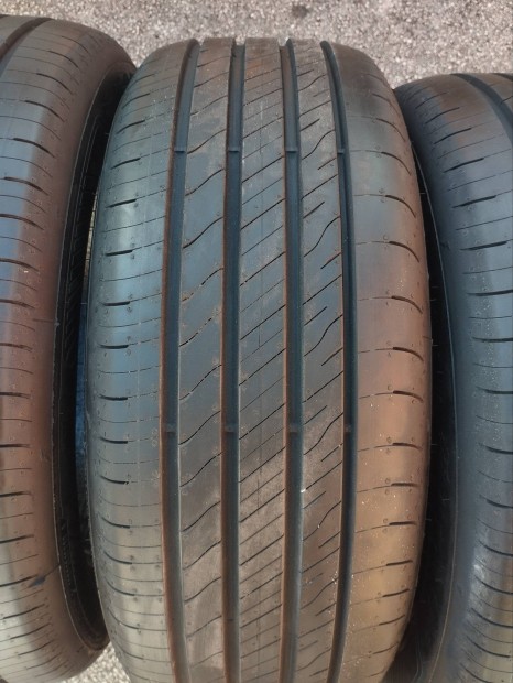 j 215/55 17 Goodyear nyri gumi r17 " dot24