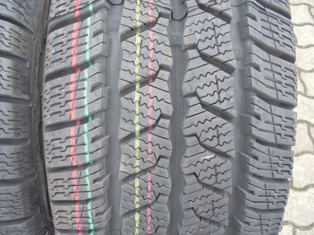 Új 215/65 R 15" C Continental teherautó gumi pár eladó