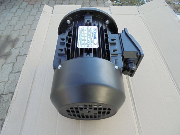 j 220/380-as Prmium villanymotor elad