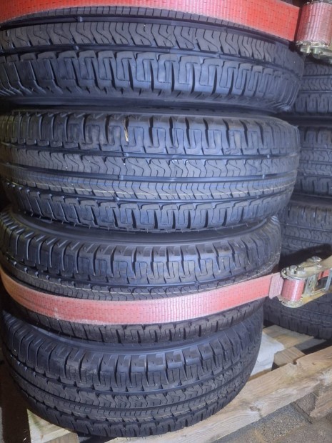 Új 225/75R16 CP Michelin Agiliscamping