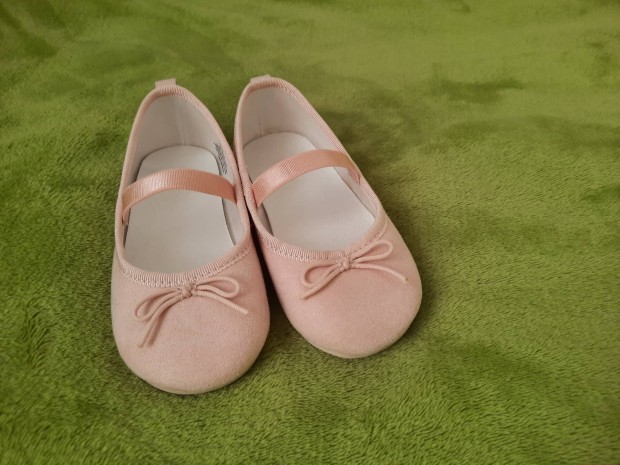 j 22-es balerina, H&M, bth: 13,5cm