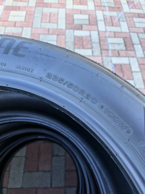 �j 235/50 R20 Bridgestone ny�rigumi garnit�ra 