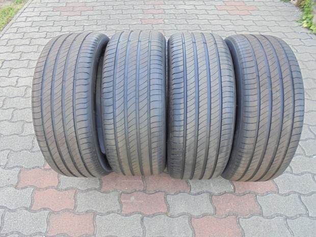 Új 235/50 R 19-es 2-éves Michelin nyári gumi eladó