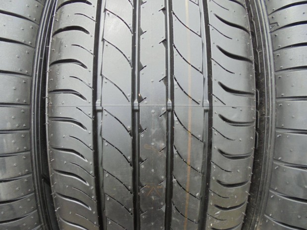 Új 235/55 R 20" Dunlop nyári gumi eladó